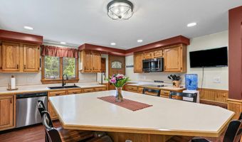 121 Maltbie Dr, Amsterdam, NY 12010