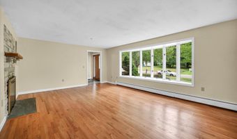24 Iron Gate Ln, Cromwell, CT 06416