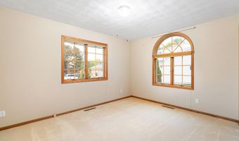 307 14th Pl NW, Austin, MN 55912
