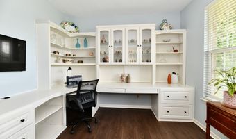 938 Weeping Way Ln, Avon, IN 46123