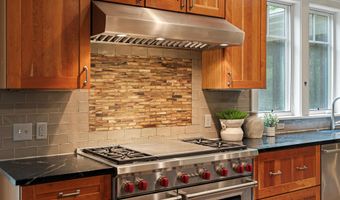 3867 Hawk Crest Rd, Ann Arbor, MI 48103