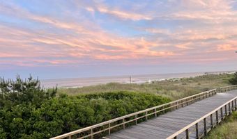 73 E 25th St, Avalon, NJ 08202