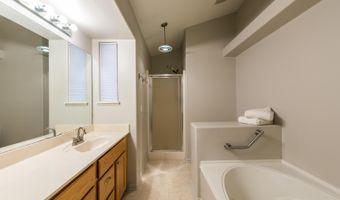 4107 Boulder Pond Dr, Ann Arbor, MI 48108