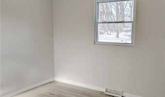 802 S Jenkins Blvd, Akron, OH 44306