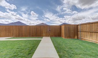 135 Calvin Dr, Wolfforth, TX 79382