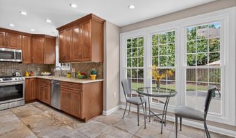 4714 8TH St S, Arlington, VA 22204