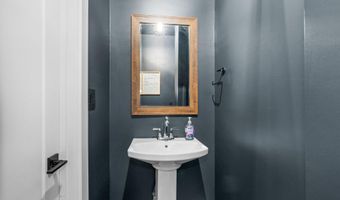 10909 BURBANK Dr, Potomac, MD 20854