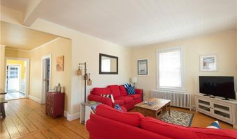 44 Hammond St, Newport, RI 02840