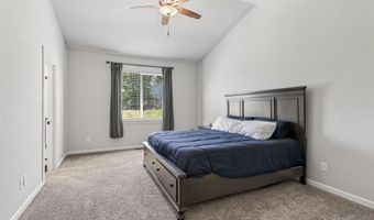2988 NE Clearwater Dr, Albany, OR 97321