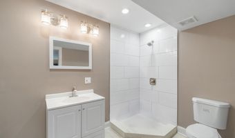 829 AVENUE C, Bayonne, NJ 07002