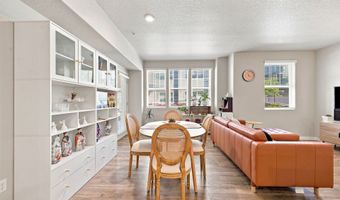 17149 SW SNOWDALE St, Beaverton, OR 97007