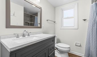 5915 LARPIN Ln, Alexandria, VA 22310