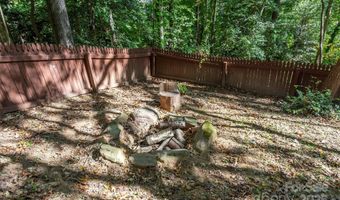 32 Foxberry Dr, Arden, NC 28704