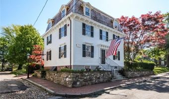 24 Barney St, Newport, RI 02840