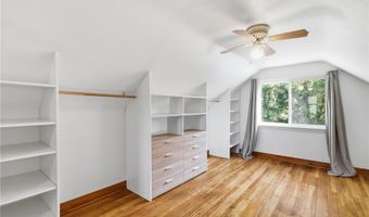 2536 Albrecht Ave, Akron, OH 44312
