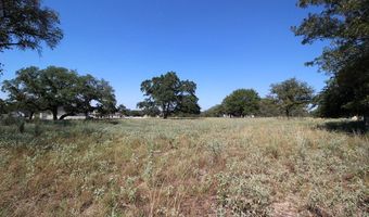 105 Pioneer Trl, Adkins, TX 78101