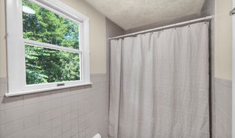 24 Iron Gate Ln, Cromwell, CT 06416