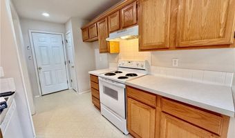 15 Pennine Ln, Bella Vista, AR 72714