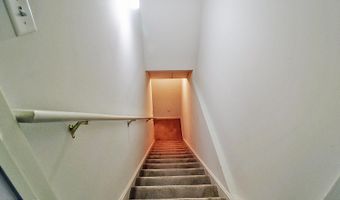 3 Battery Ct, Barnegat, NJ 08005