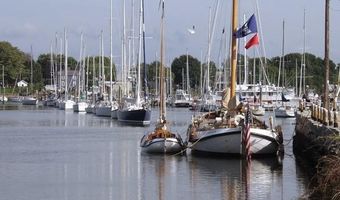 44 Phillips St 1L, North Kingstown, RI 02852