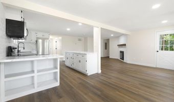 368 N Oakwood Dr, Albion, IN 46701