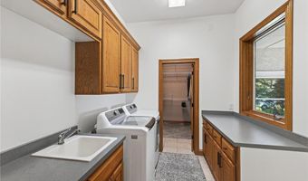 21501 Lake George Blvd, Oak Grove, MN 55303