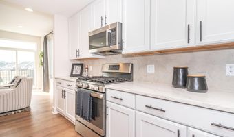 2768 Bristol Ridge Dr 33, Ann Arbor, MI 48105