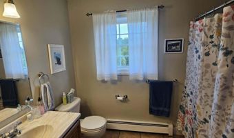 93 Streamside Ln, Bangor, ME 04401