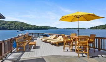 5 Shady Knls, Danbury, CT 06811