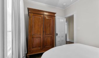 8 Franklin St 3, Newport, RI 02840