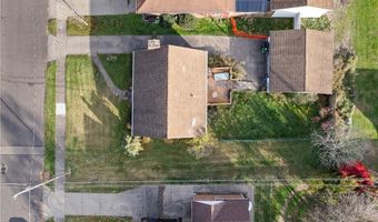 984 Roseland Rd, Alliance, OH 44601