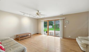 826 S Roosevelt Ave, Arlington Heights, IL 60005