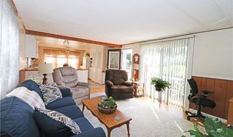 56 Bayview Pkwy, Middletown, RI 02842