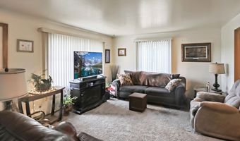 418 S 12th St, Aberdeen, SD 57401