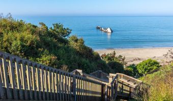 8 Seacliff Dr, Aptos, CA 95003