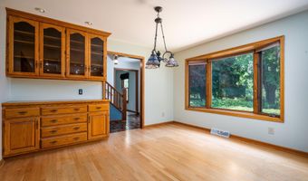 970 Cramton Ave NE, Ada, MI 49301