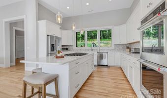 128 Saddle Ridge Dr, Alexander, NC 28701