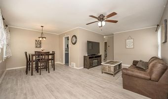 9305 Cloverhurst Dr, Affton, MO 63123