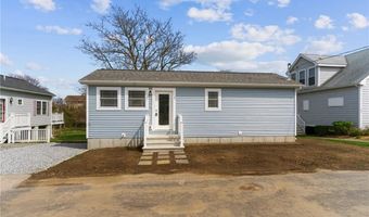 64 Burnside Ave, Narragansett, RI 02882