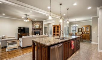 703 Eaton St, Bentonville, AR 72712