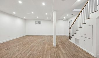 5001 W CEDAR Ln, Bethesda, MD 20814