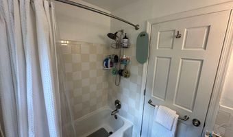 2723 FARNSWORTH Dr, Alexandria, VA 22303