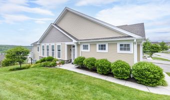 8 Country View Rd 8, Danbury, CT 06810