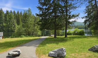 33 Parkland Dr, Blanchard, ID 83804