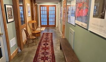 30 Bradford St, Bristol, RI 02809