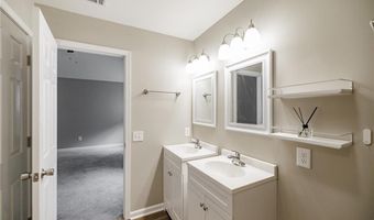 103 Three Rivers Ct, Hull, GA 30646