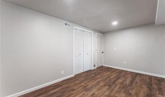 4 Gretchen Ln, Bella Vista, AR 72715