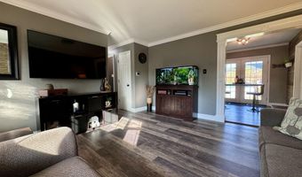 34 Venus Dr, Albany, NY 12211
