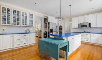 150 Delta Dr, North Kingstown, RI 02874