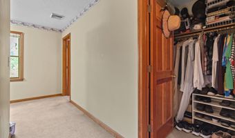 38 Pebble Brook Ct, Berlin, CT 06037